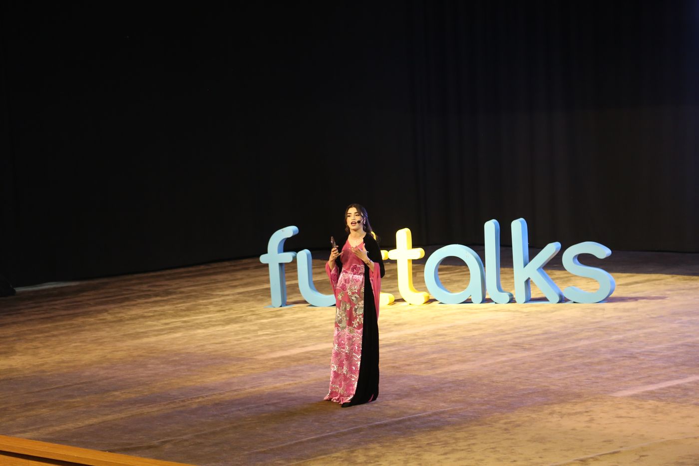 Speaker on the FU Talks stage